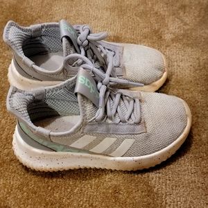 Girls Addidas Size 1.5